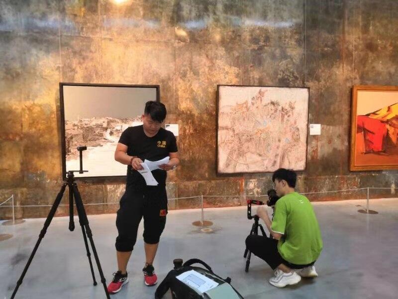 第十三屆全國美術(shù)作品展覽綜合材料繪畫(huà)作品展現場(chǎng)